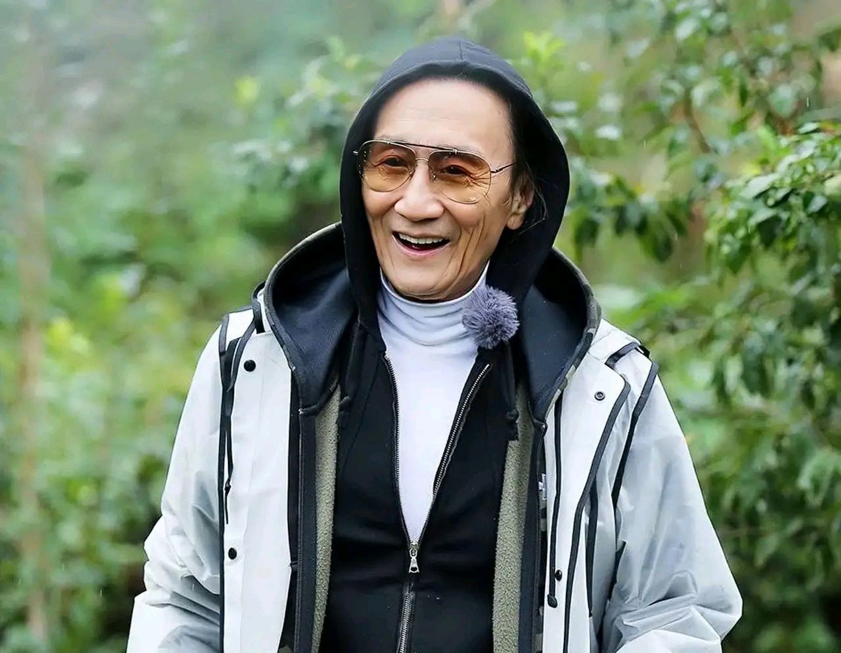 85岁谢贤首夺香港电影金像奖最佳男主角 恭喜,恭喜!