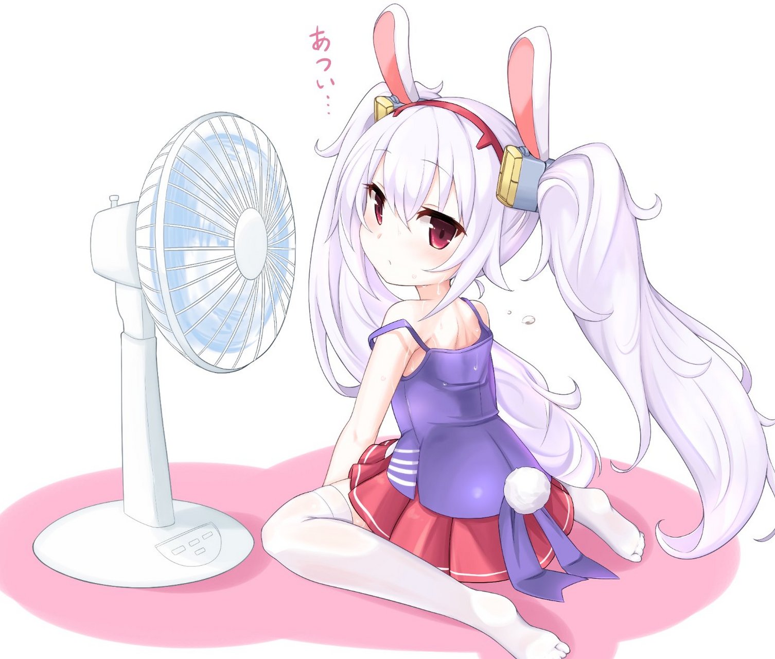 [滑稽]白丝拉菲吹风扇,侧头看汝惹人怜.