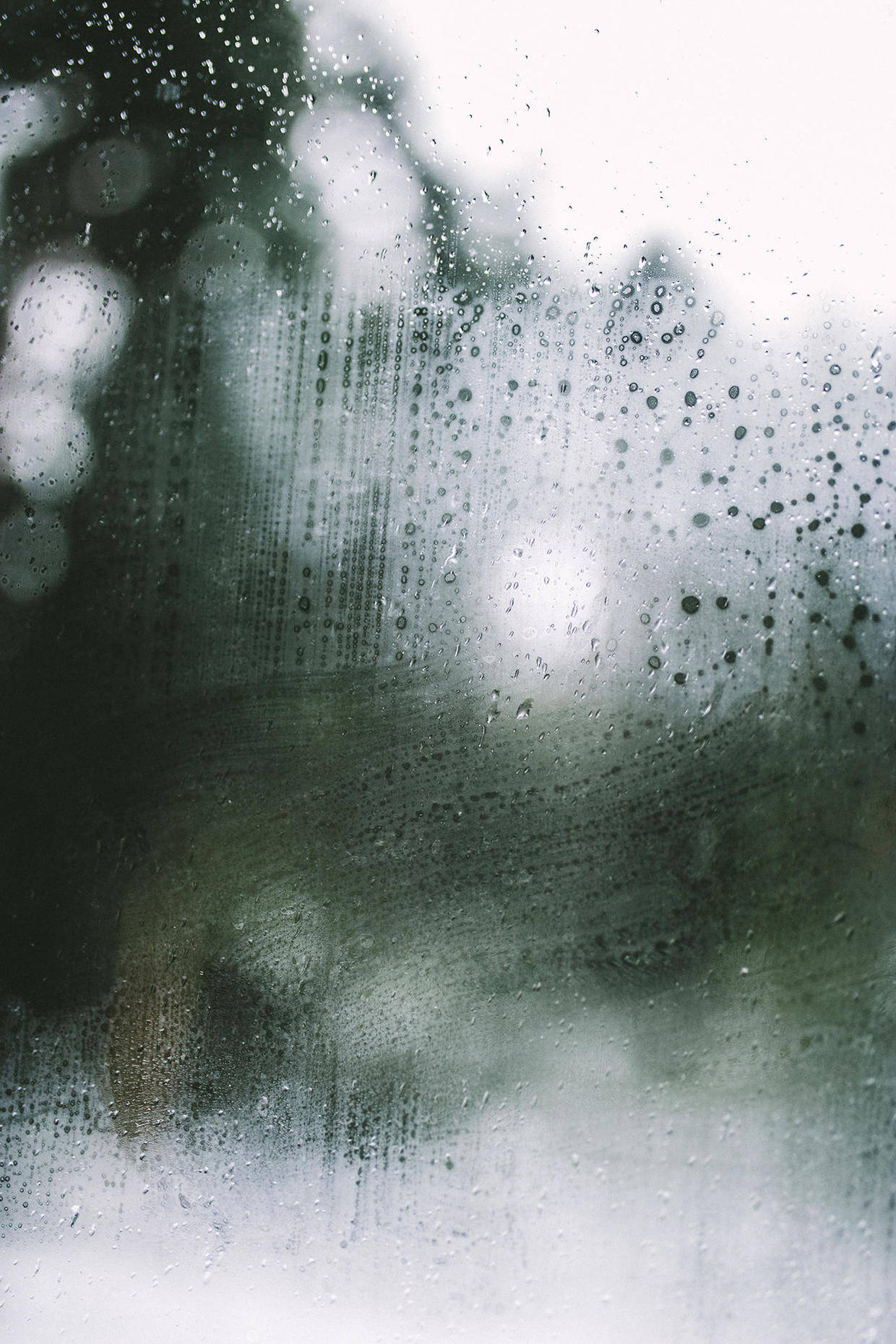 阴雨连天日