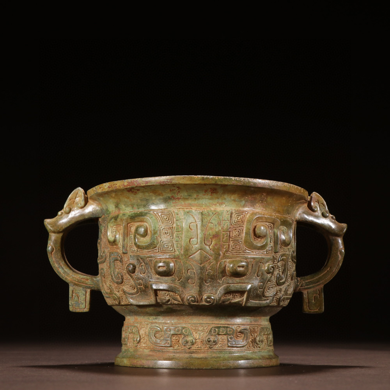 旧藏 青铜器饕餮纹兽耳簋. 规格:高8㎝宽14.5㎝重704g