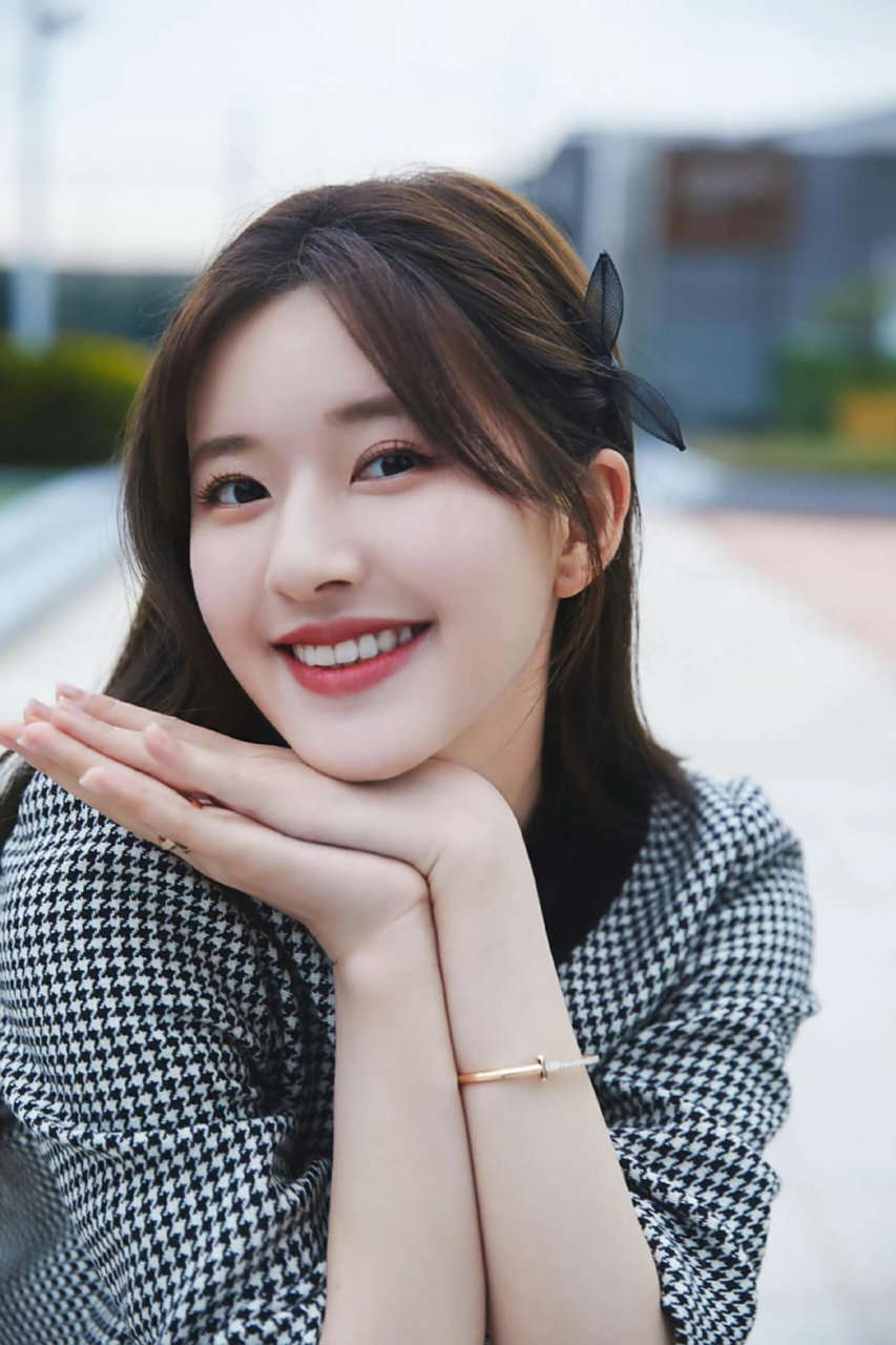 露思姐姐"赵露思 "挑战一张封神 "神仙颜值