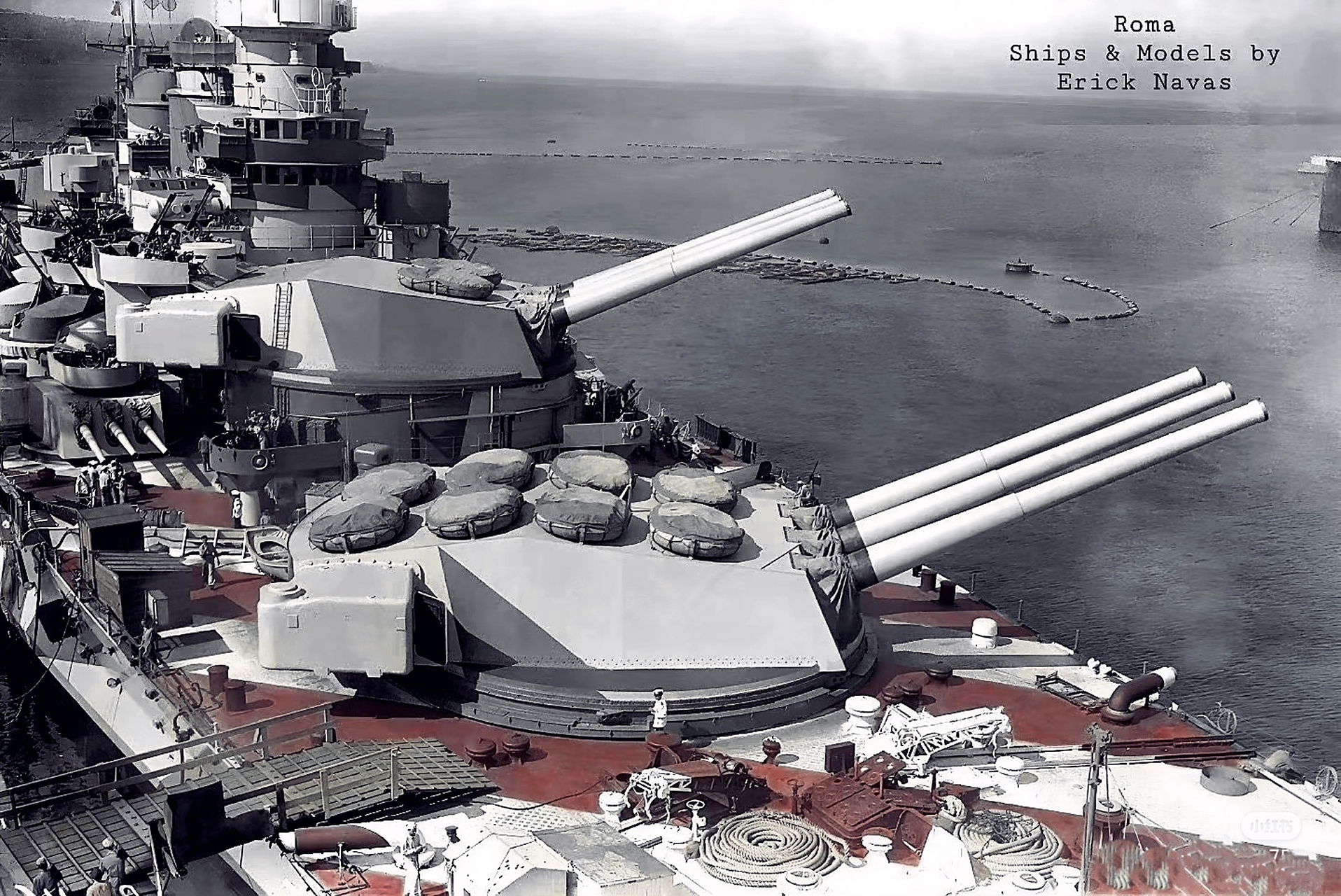 "罗马"号战列舰的复原彩色照片,六门15寸炮甚为显眼.