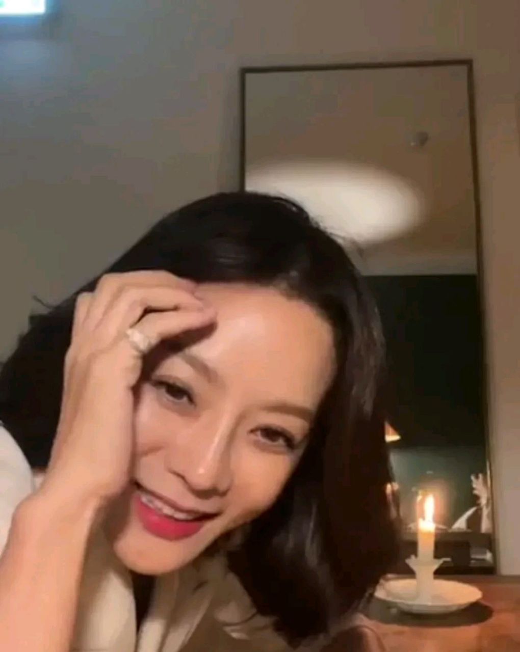 最近,演员蔡琳通过自己的instagram写的:"我们明天再见吧~~",并上传了
