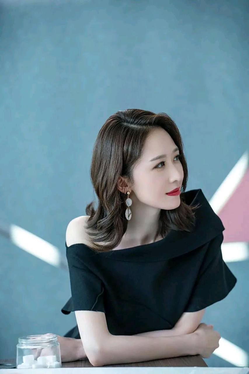 张雯的面相超好!看着超舒服!