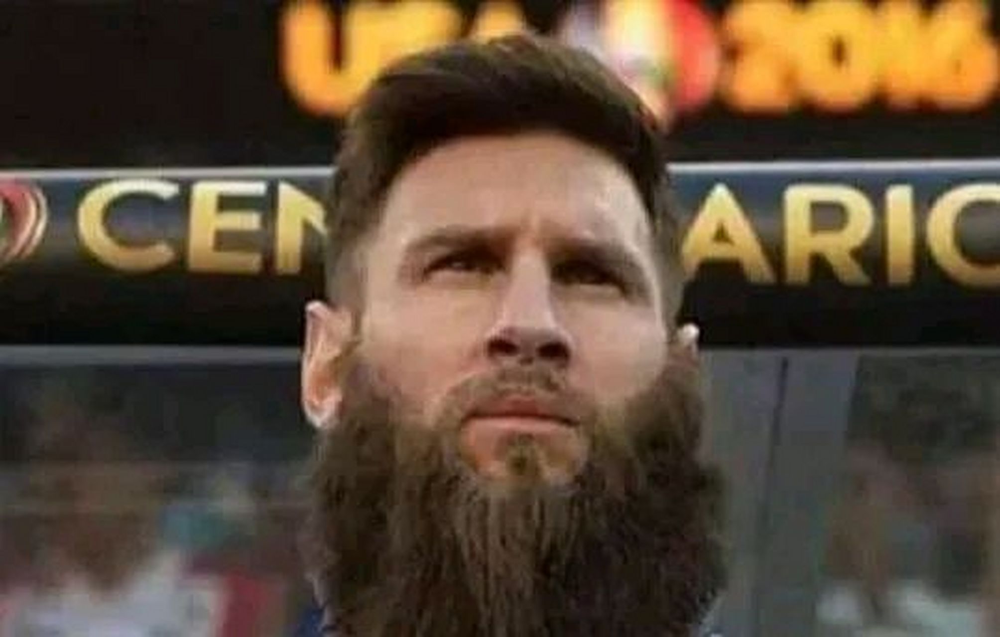 梅西属于阿根廷人 阿根廷球星当中留胡子的很少 梅西留胡子和他的身高