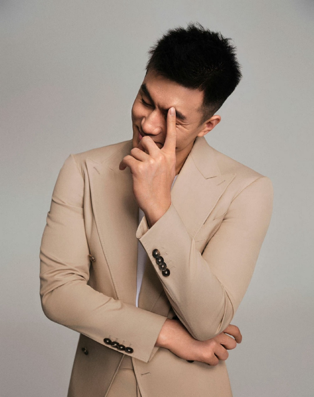 这是郭艾伦,怎么可以这么帅,这是杂志写真,不得不说,摄影师真会拍!