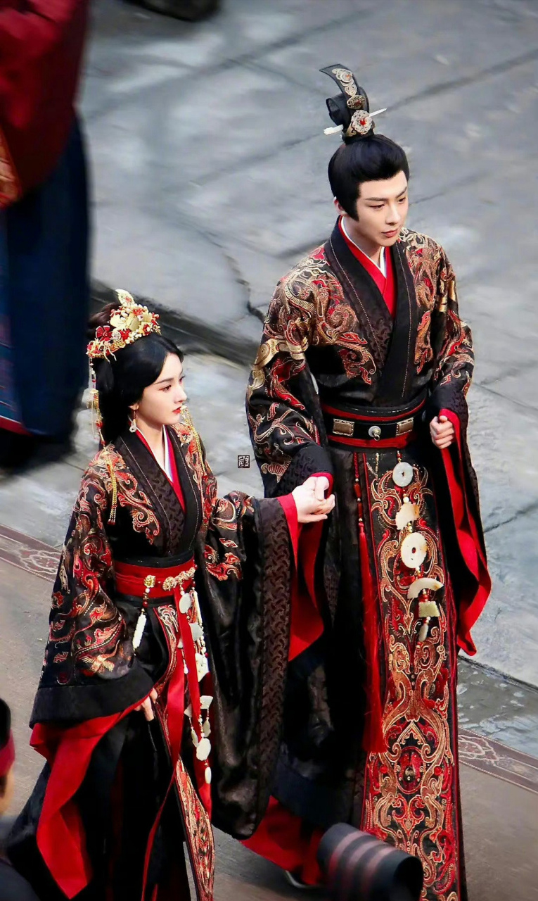 《折腰》原著是这样的吗?想看看电视剧咋拍