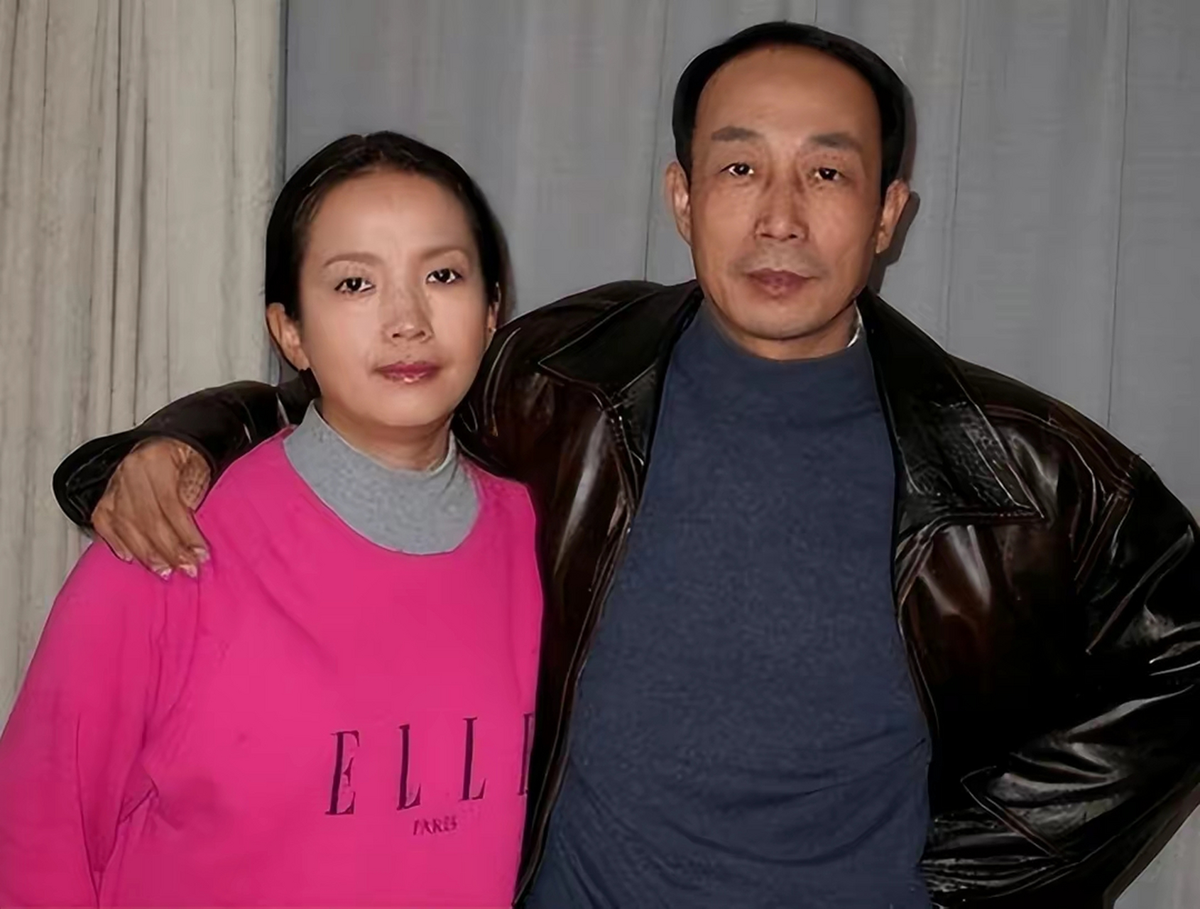 孙海英和吕丽萍这对夫妇,早些年自带《激情燃烧的岁月》滤镜,所以观众