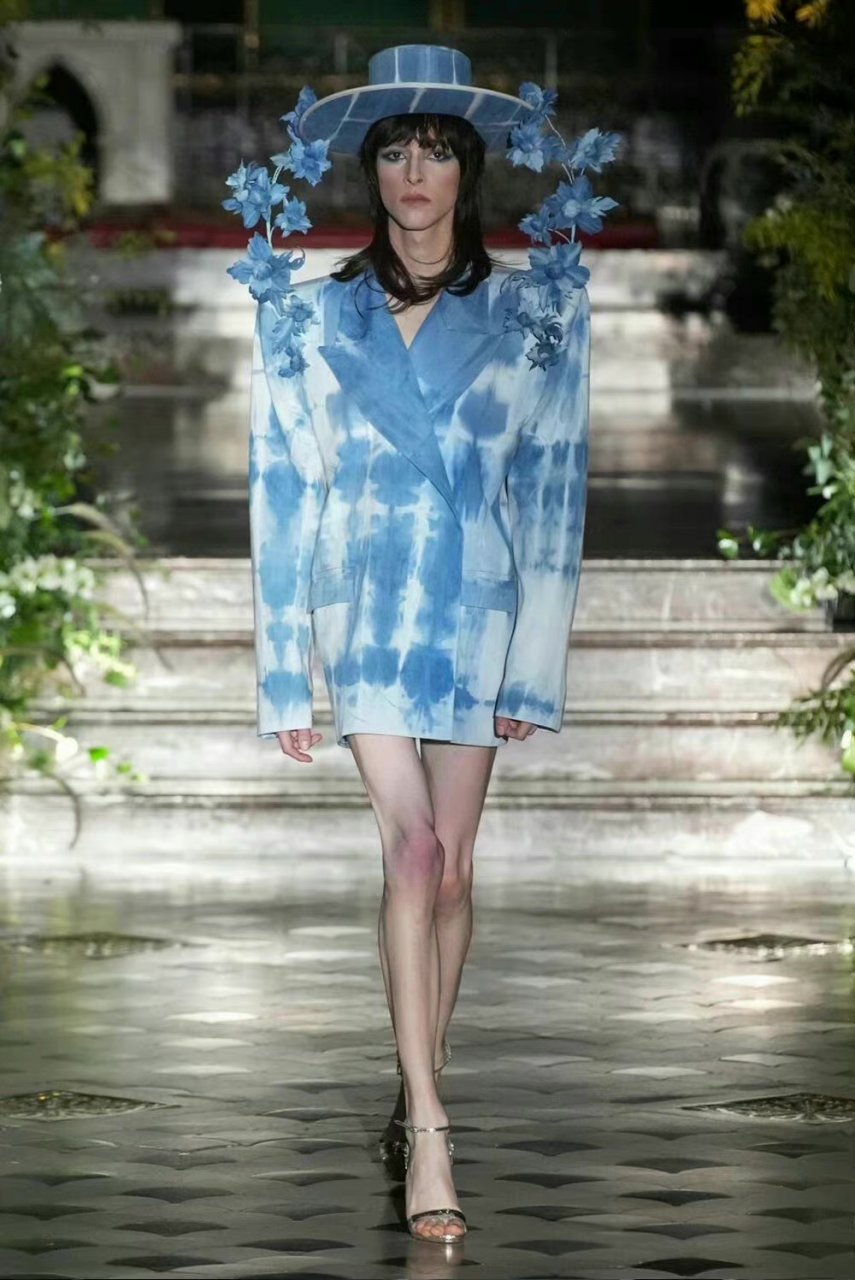 王鹤棣上身juana martín 2023春夏高定