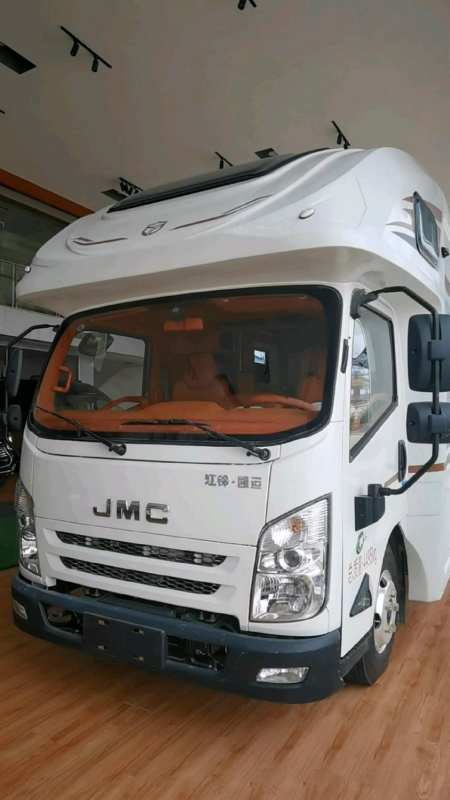 江铃凯运房车,额头流线型设计,五十铃130马力30.t排量发动机-度小视