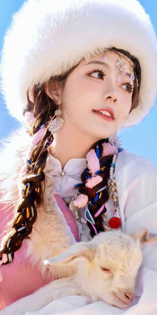 肖然心# 粗马尾民族风造型,粉嫩公主,甜美清新