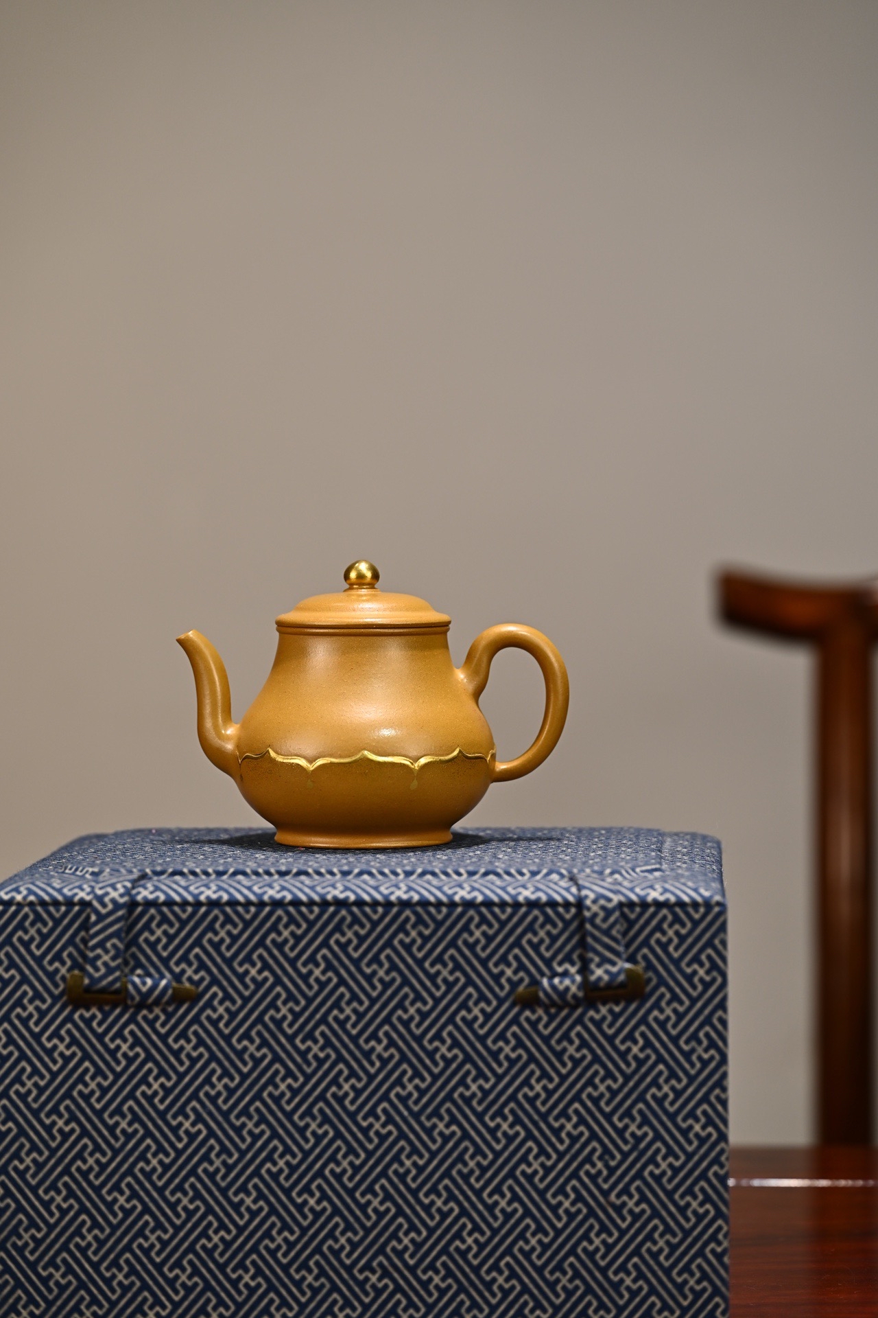 宜兴紫砂壶马吉全手工禅莲原矿黄金段