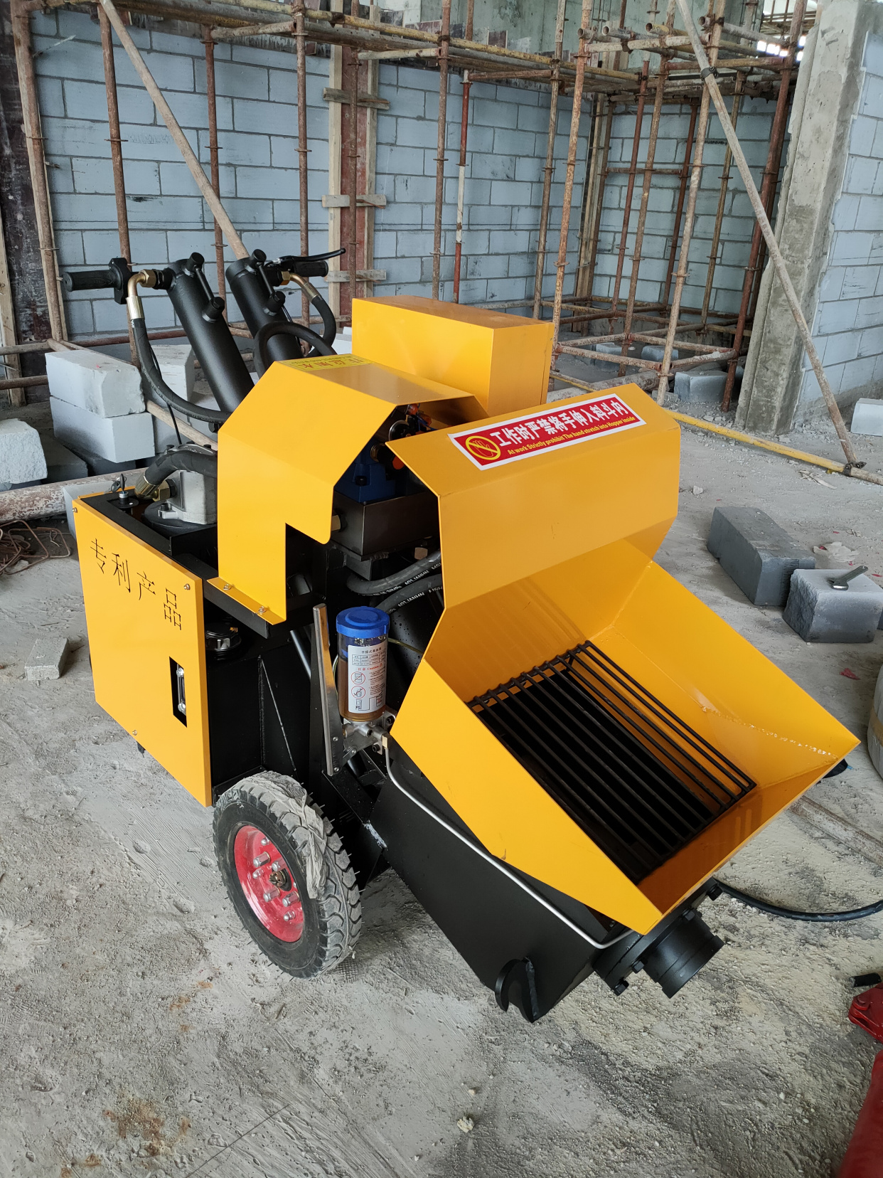 小金钢小型混凝土浇筑泵二次结构专用泵