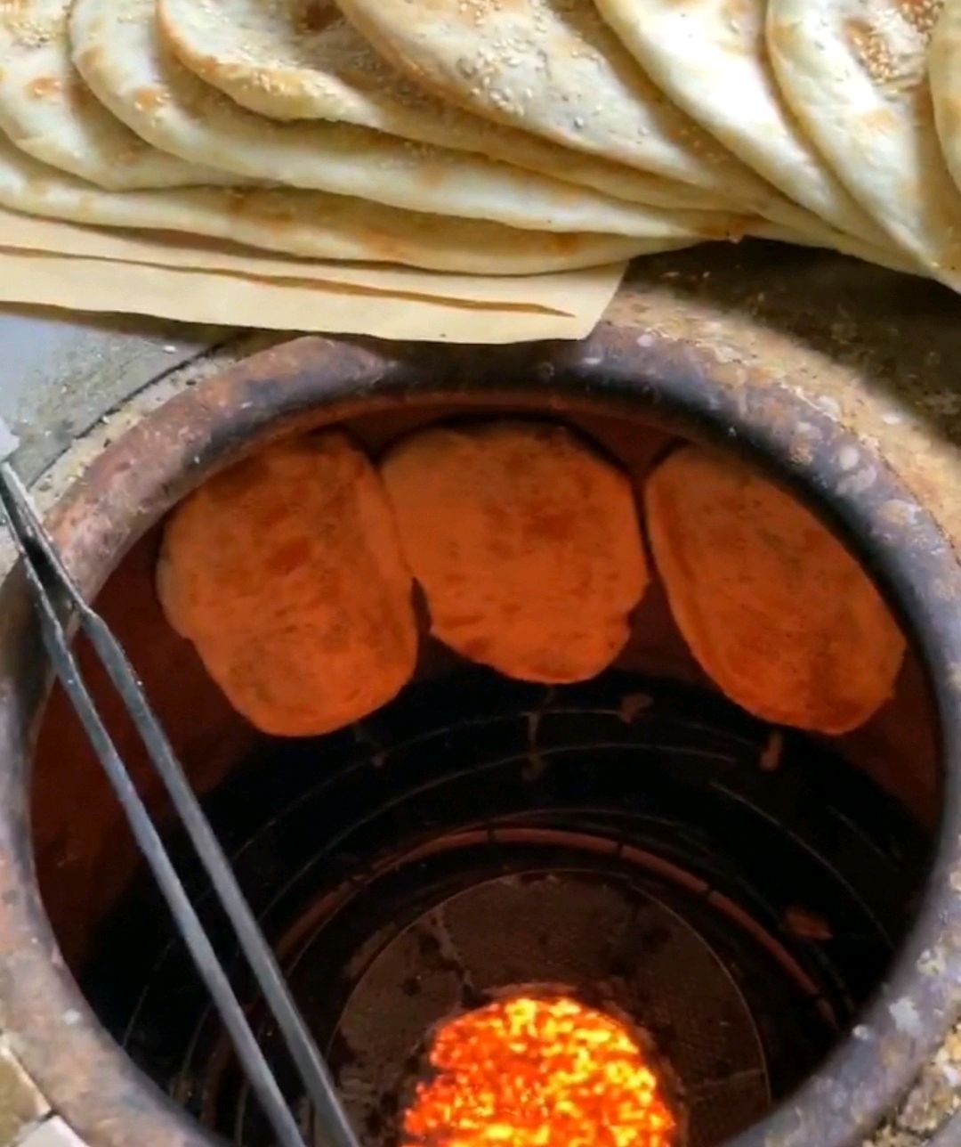 老式吊炉烧饼炉子图图片