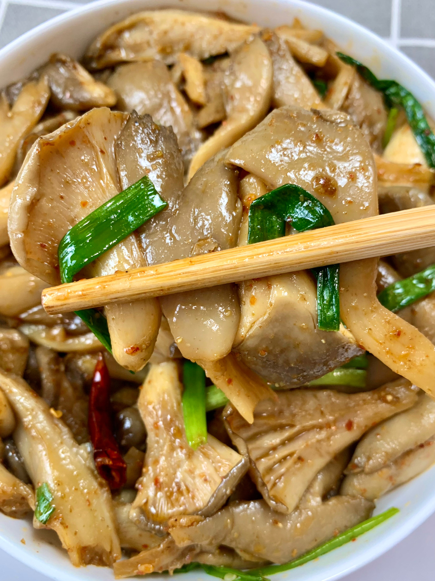 孜然炒平菇吃出了烧烤味 真的太香了