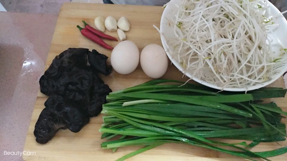 韭菜炒蛋也能这样做?只花4块钱,比饭店做的还好吃?又多吃几碗饭