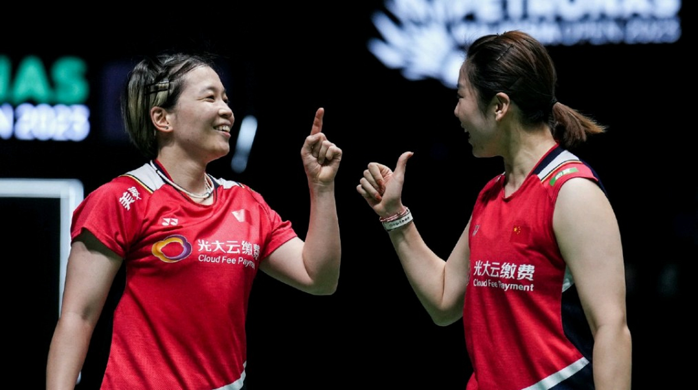 刘雨辰/欧烜屹完成惊天逆转,苏迪曼杯中国2比2日本,进入决胜场,接下来