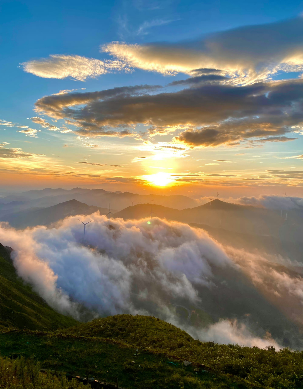 92没看到武功山日出云海的遗憾,筑峰顶也可以弥补给你  .