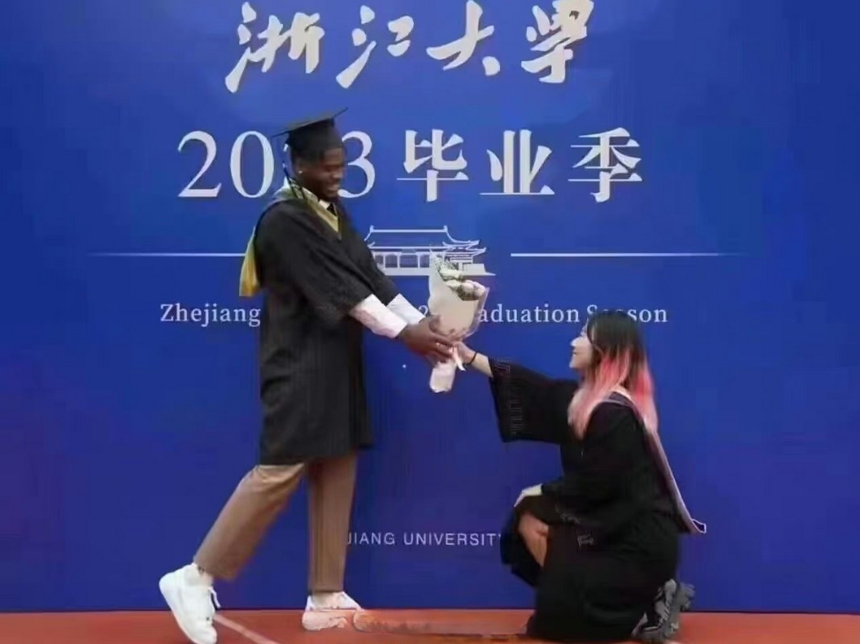 谁来解释一下这图是什么意思?某大学,国际排名真的那么重要吗?