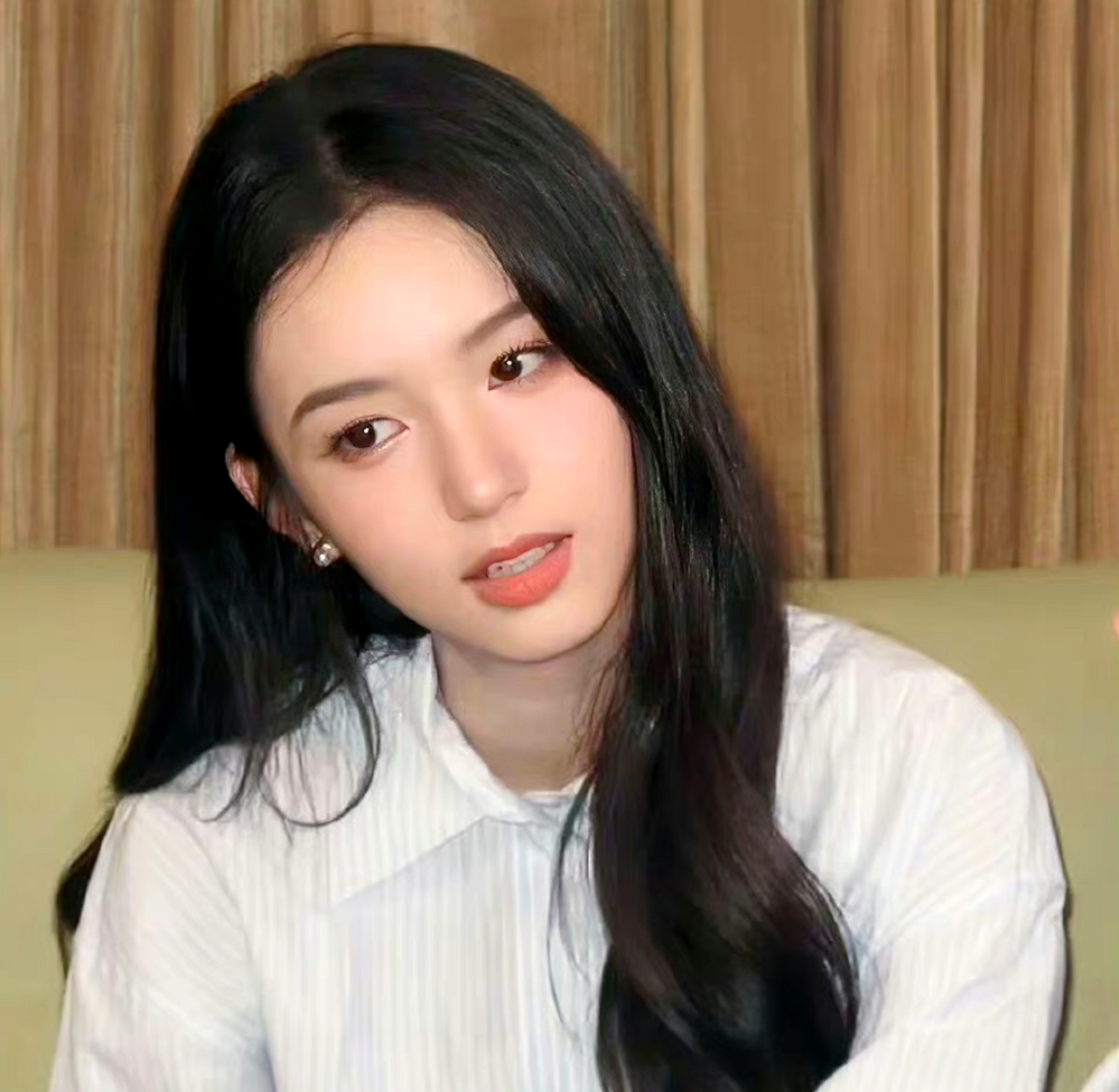 周也～真的很适合当头像