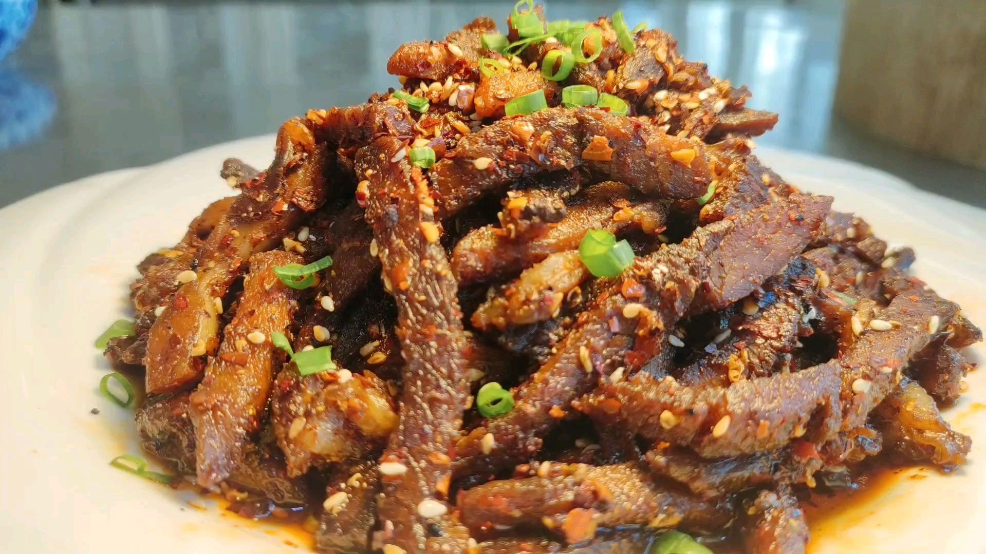 厨师长教你“麻辣冷吃牛肉”的正宗做法,看得口水直流,收藏了