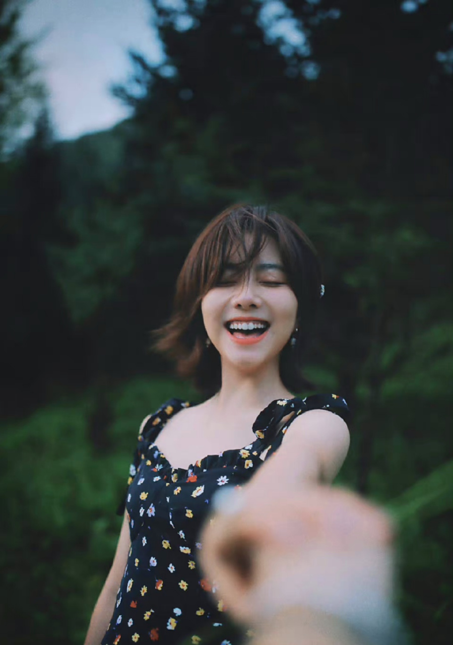 谭松韵得笑容好有感染力,很治愈 #谭松韵笑容治愈