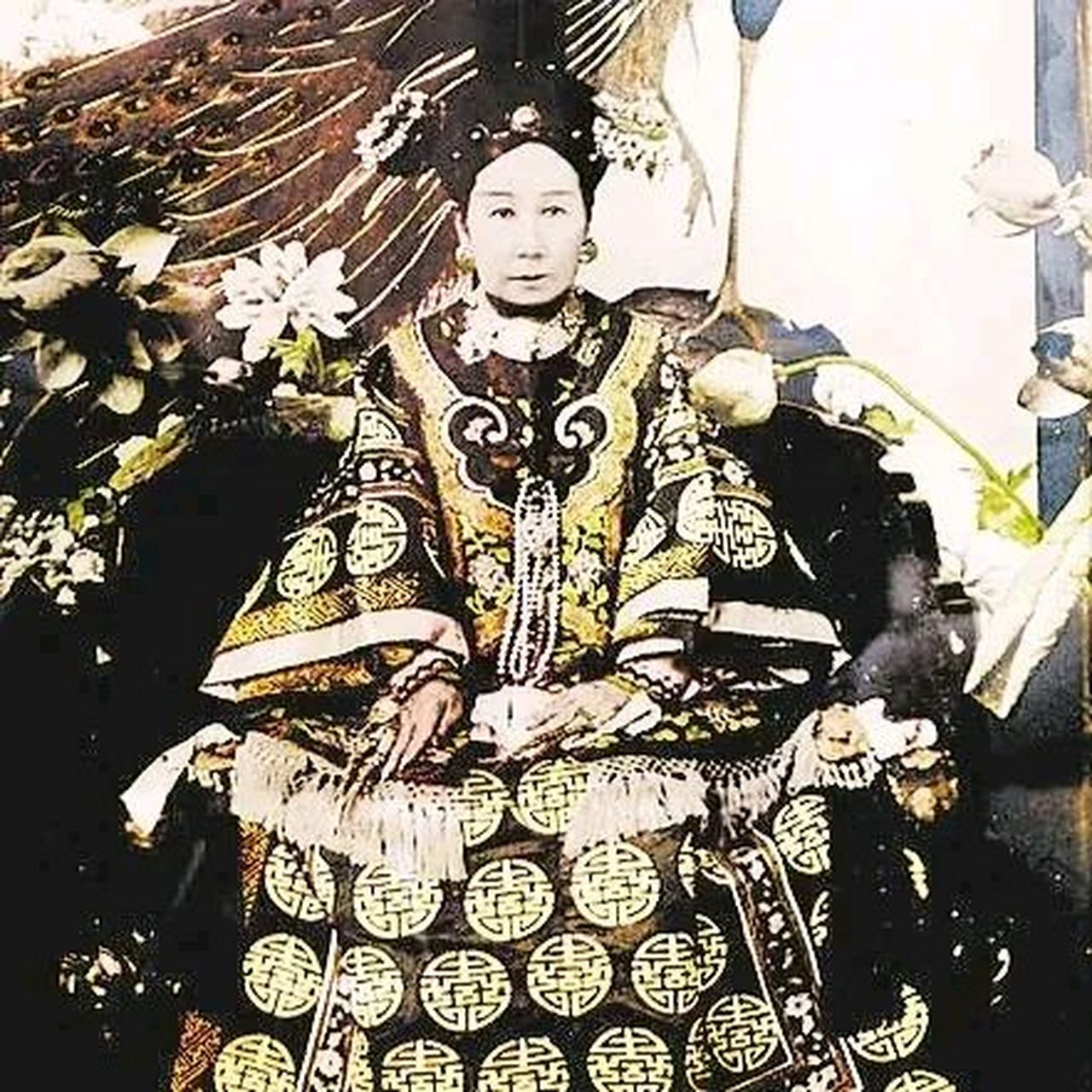 这就是慈禧太后:一场寿宴花废1000万两银子  慈禧的50大寿因中法战争