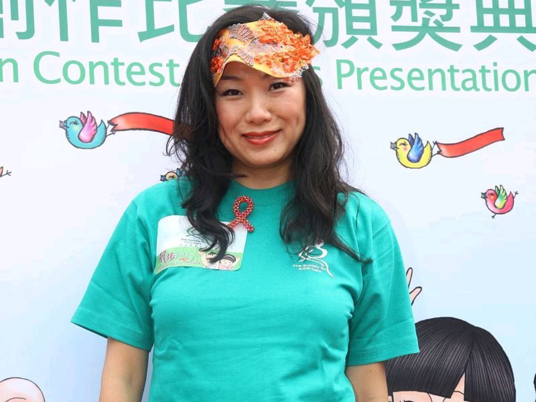 苦恋方中信12年,"最丑港姐"莫可欣因怀孕终得一纸婚约值不值?