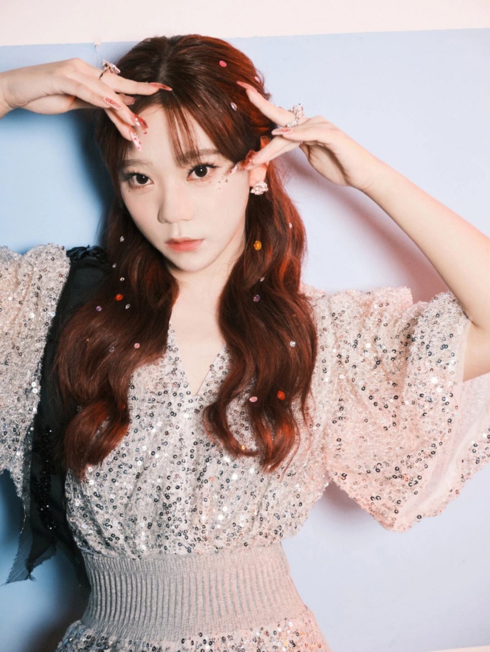 张紫宁,1996年3月9日出生于四川省成都市,中国内地女歌手,演员,毕业于