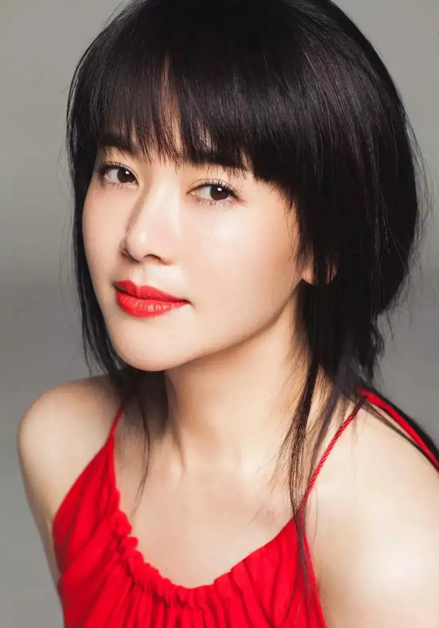 美女演员左小青,实力派演员,演技一流,丰腴唯美,性感妩媚,女人味十足!