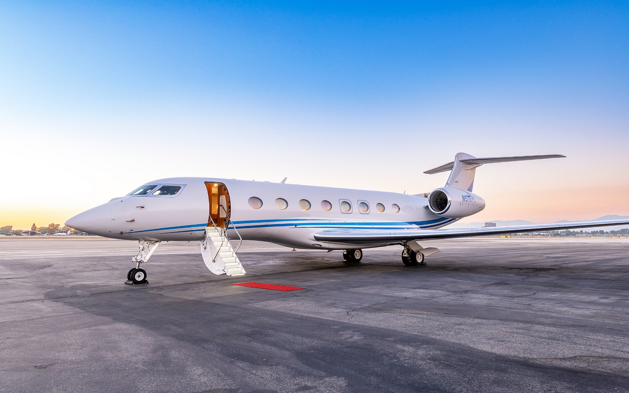 傅晓田今年4月11日乘坐的飞机,是一架湾流g650公务机.