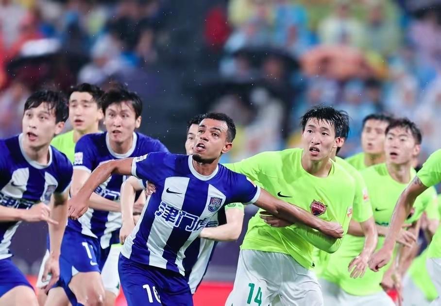 胜负难分!天津津门虎与深圳队激战3-3,18轮积分榜再次变动