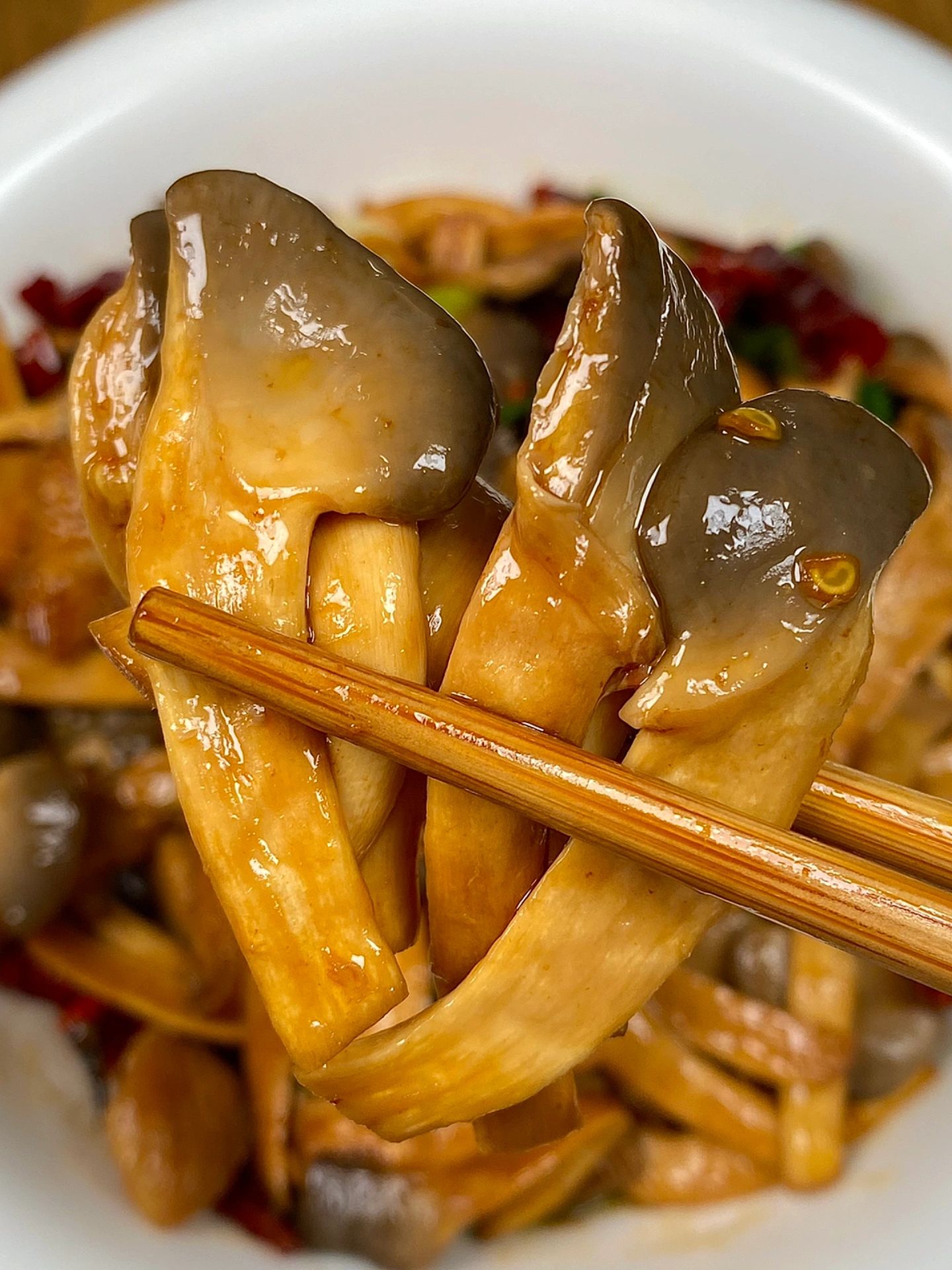 这盘蘑菇炒肉我可以炫三碗大米饭?真的香