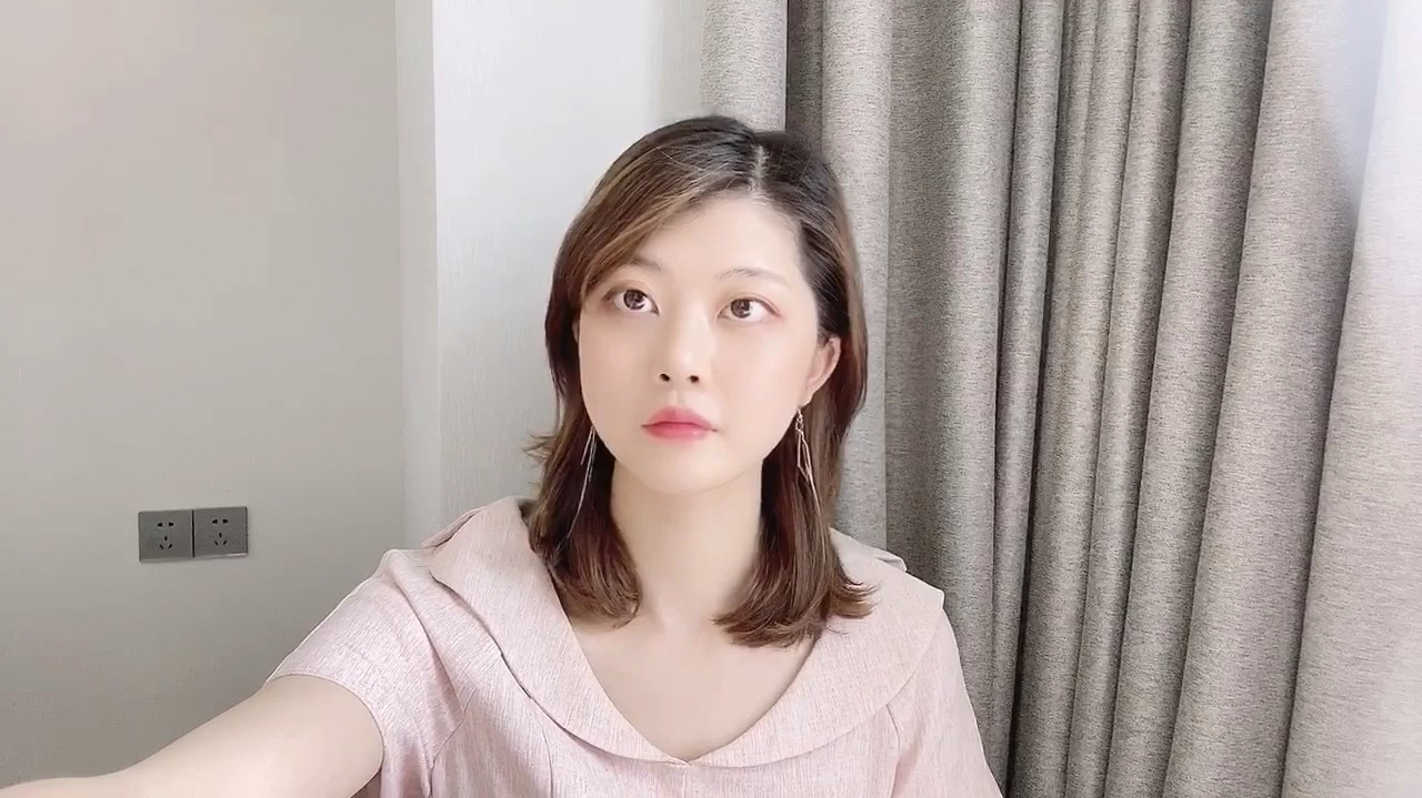 无论在啥场合都可以扎的一款发型,真的时髦又百搭,即实用又好看