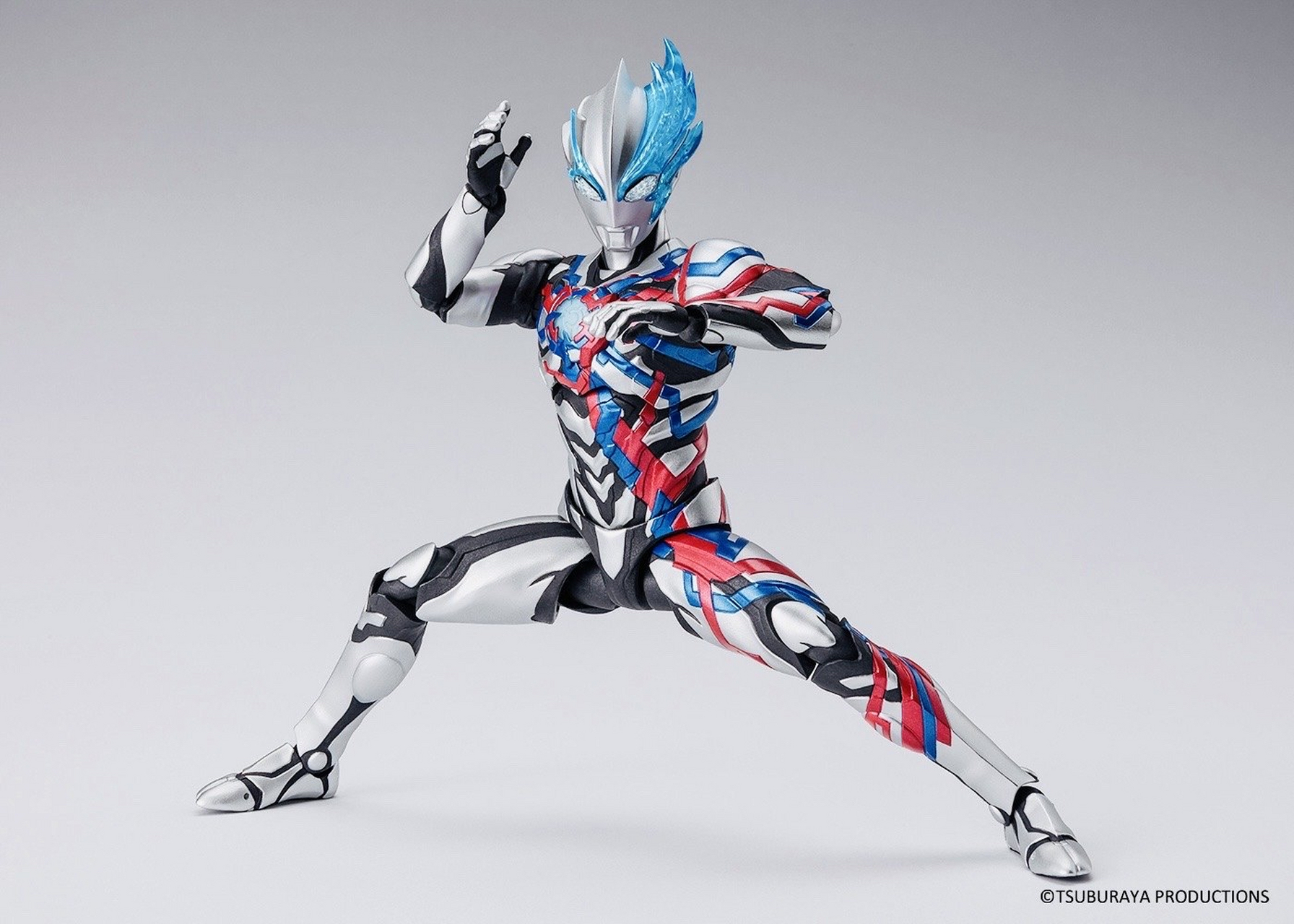 最新布莱泽奥特曼帅气照片