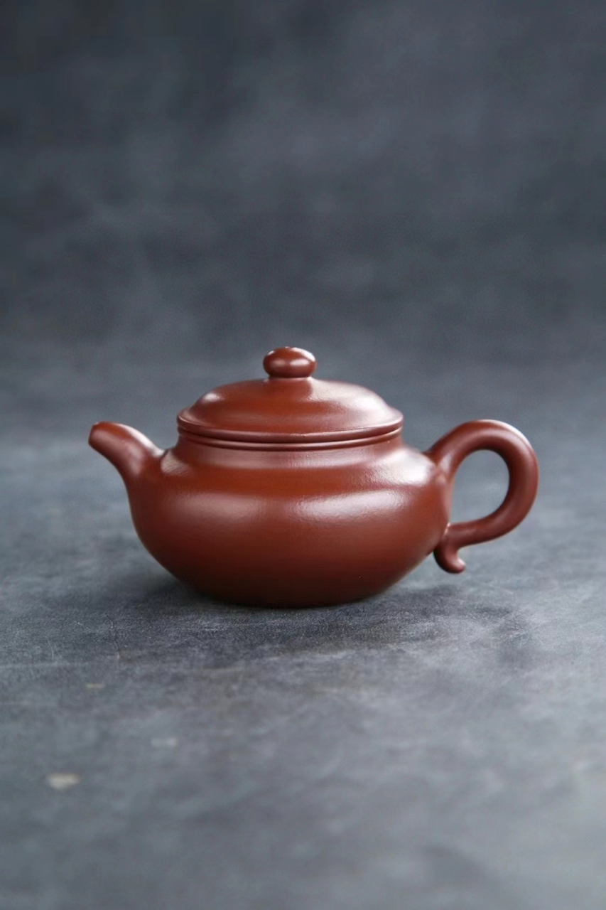 大亨仿古壶全手精工原矿紫朱泥 容量190cc 仿古壶,一说由清代邵大亨