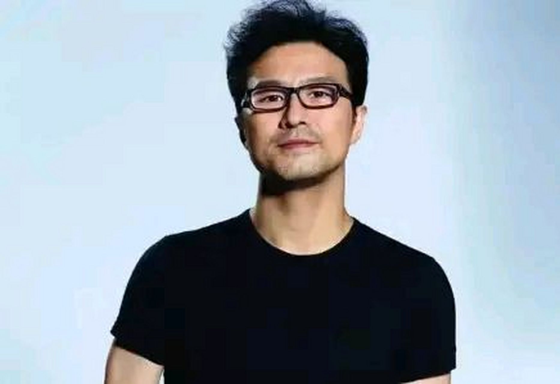 当年葛荟婕被汪峰赶出家门,她苦苦哀求汪峰:"我好歹给你生了个孩子,你