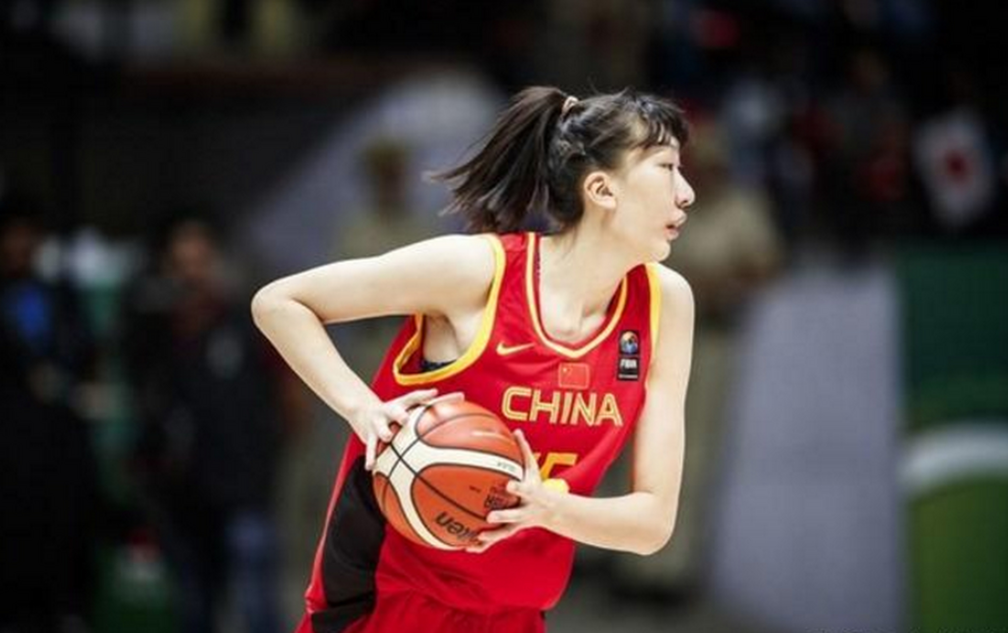 李梦的实力真是令人惊叹,郑薇教练的临场应变能力也是非常出色的.