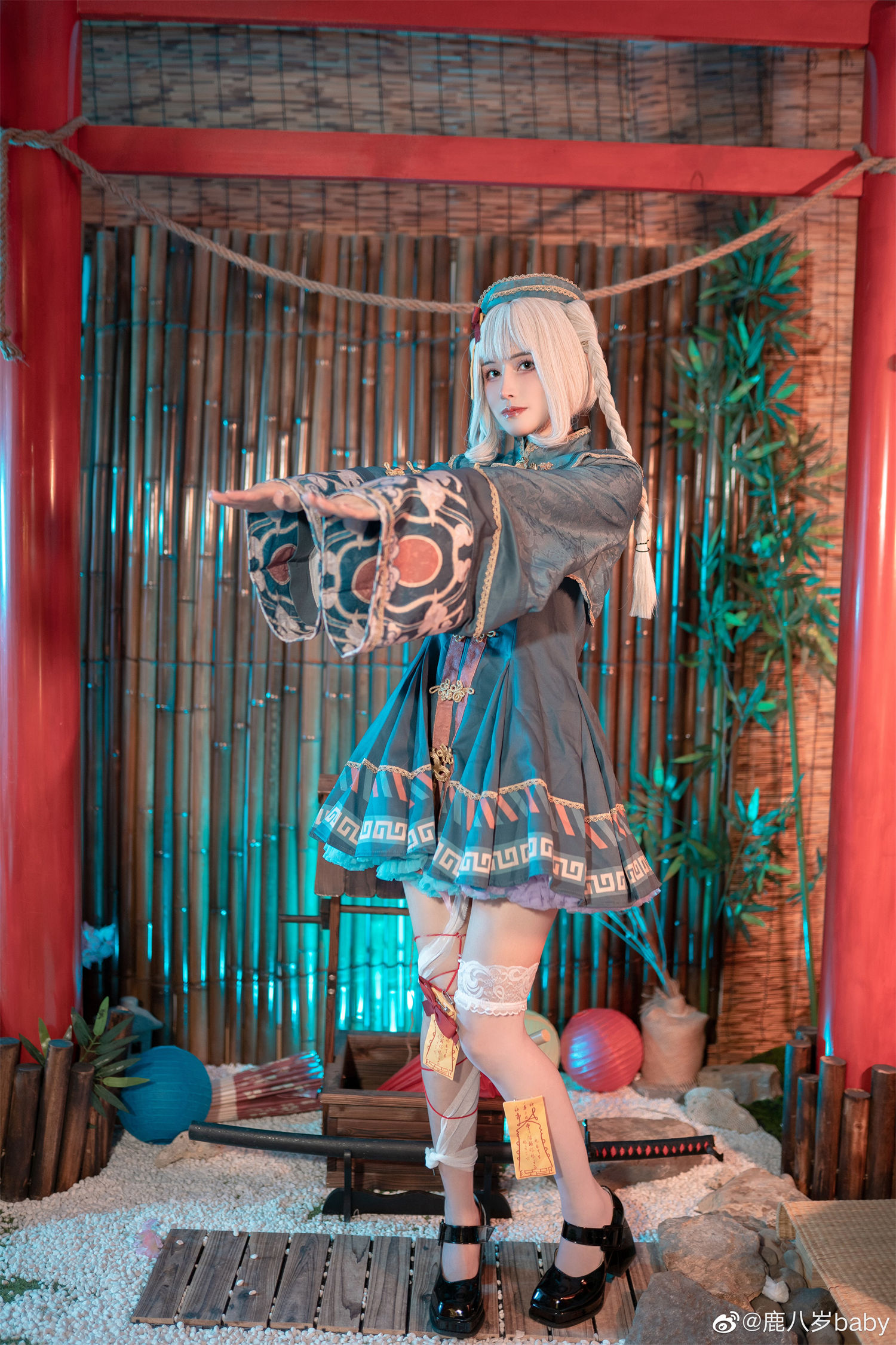 鹿八岁baby的小僵尸打扮，可爱的神明少女！