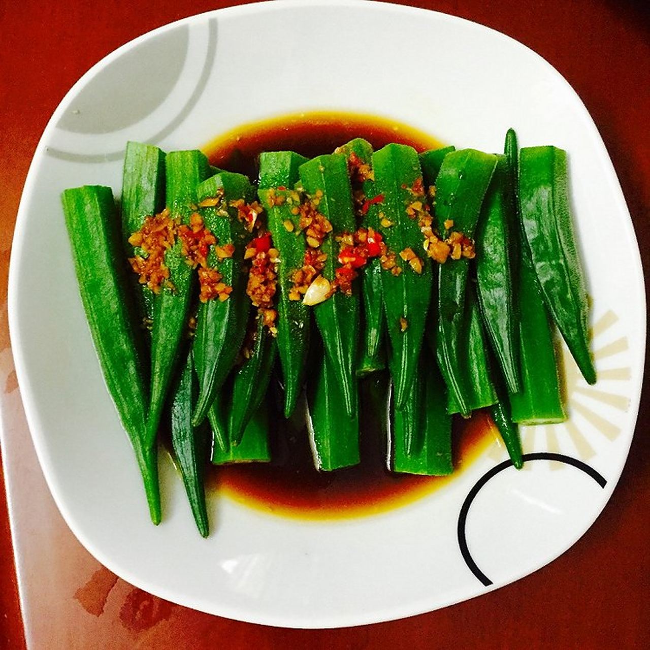 96‖午餐吃饱从自己喜欢吃的开始夹起 95白灼秋葵营养比较高降