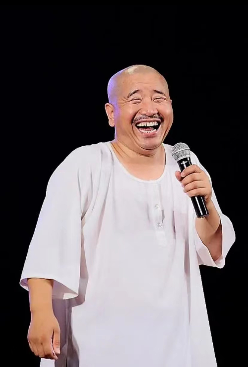 刘能老婆李琳吐槽在本山传媒赚不到钱,网友:人心不足?