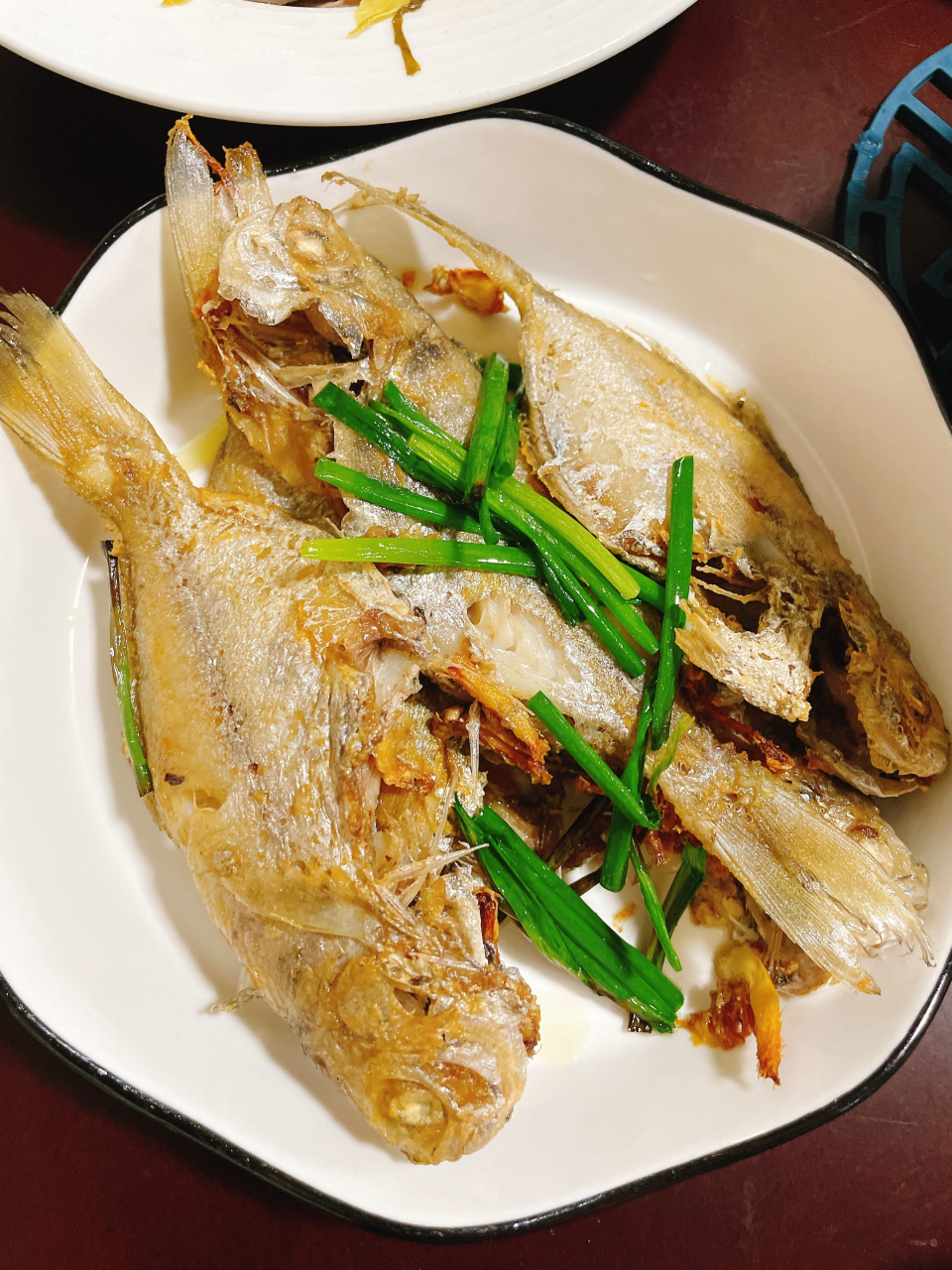 潮汕家常菜 香煎乌脐鱼 粉肠炒酸菜 咸菜炒土豆 家常做法简单美味