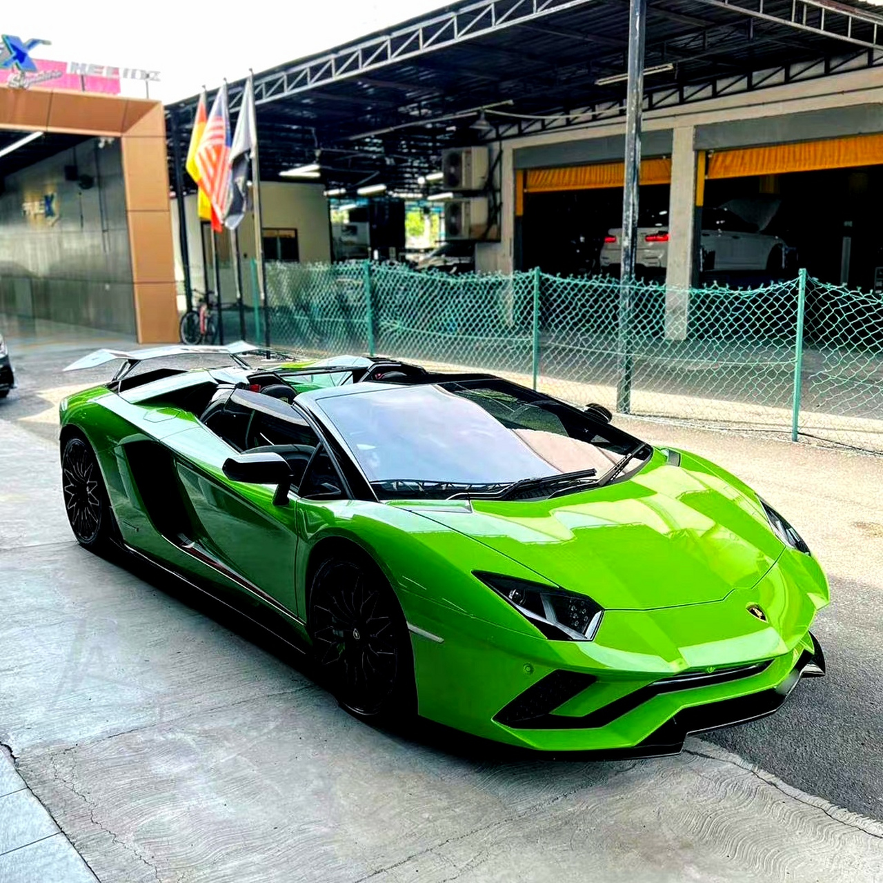 兰博基尼 大牛 aventador s roadsters 大绿牛 #兰博基尼