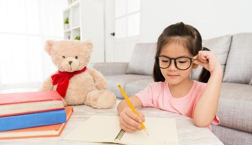 家长纷纷吐槽道,南京市艺术小学,招生明确"男生优先"