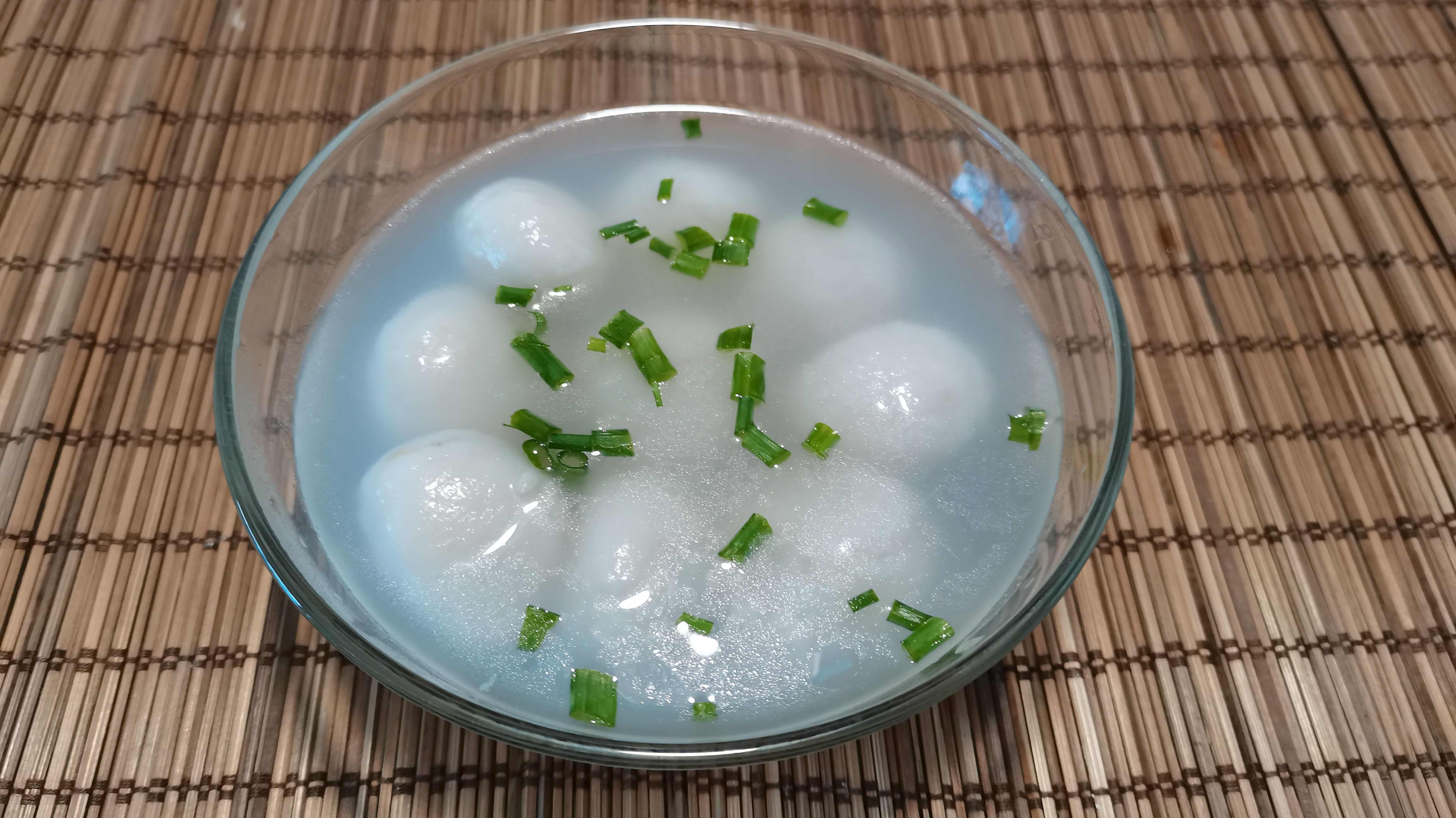 吃惯了甜味汤圆,可以试试咸味的鲜肉汤圆,别有一番风味