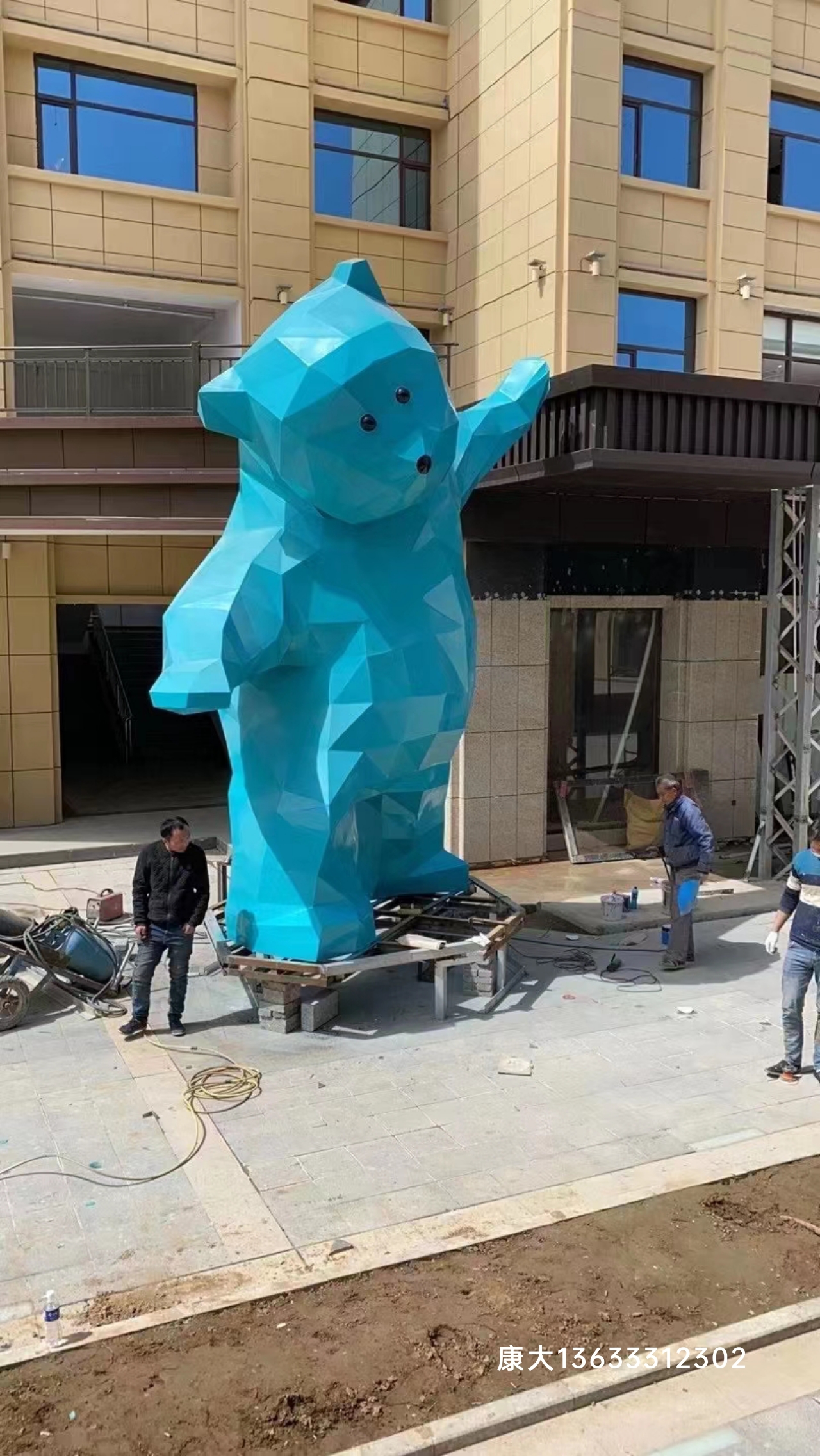 网红熊雕塑制作