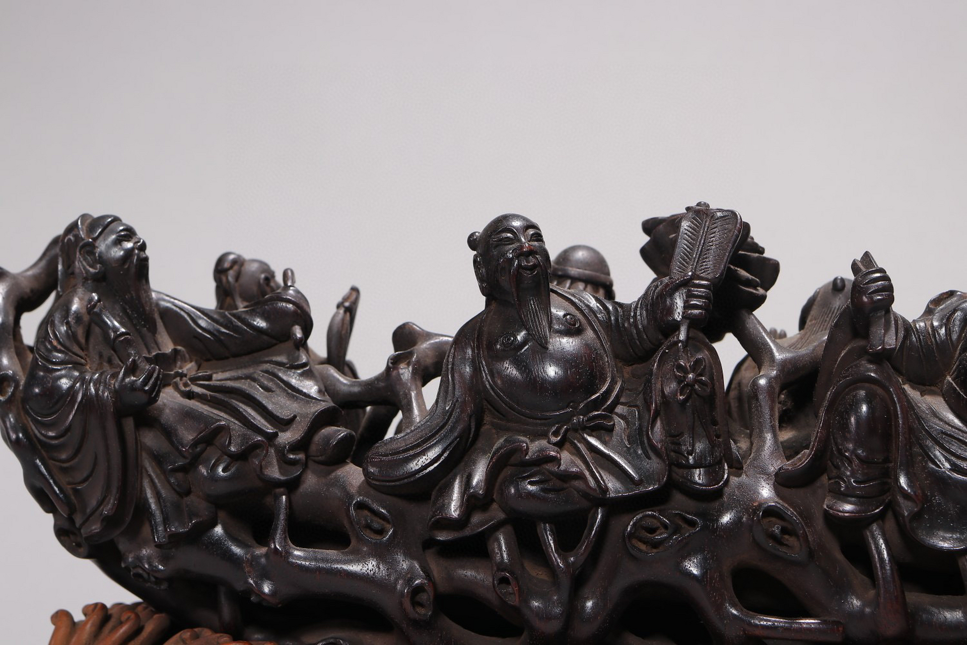 旧藏 紫檀八仙过海摆件.