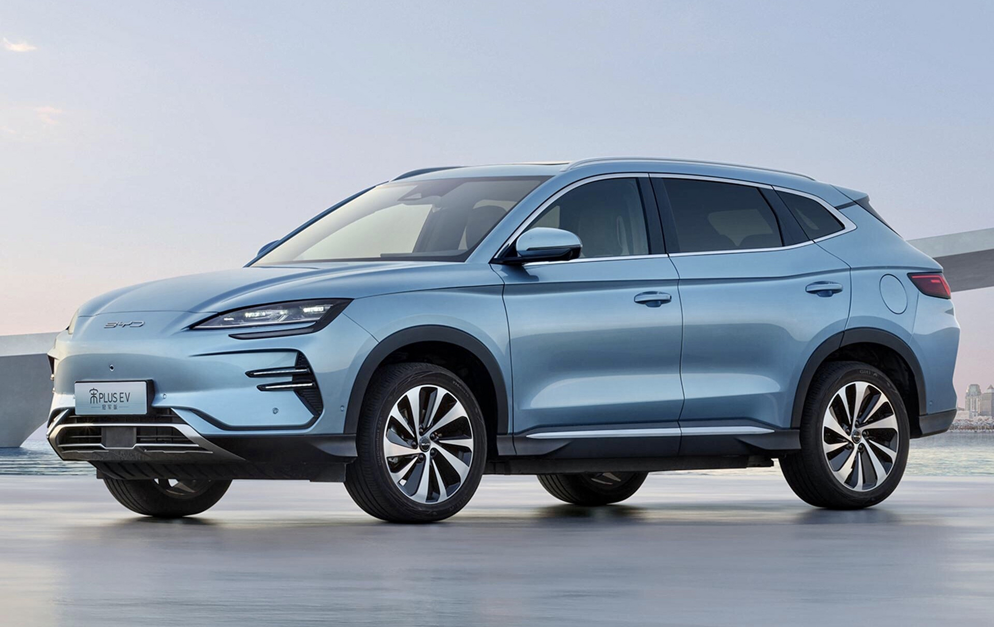 新能源界的国产卡宴——比亚迪宋plus ev