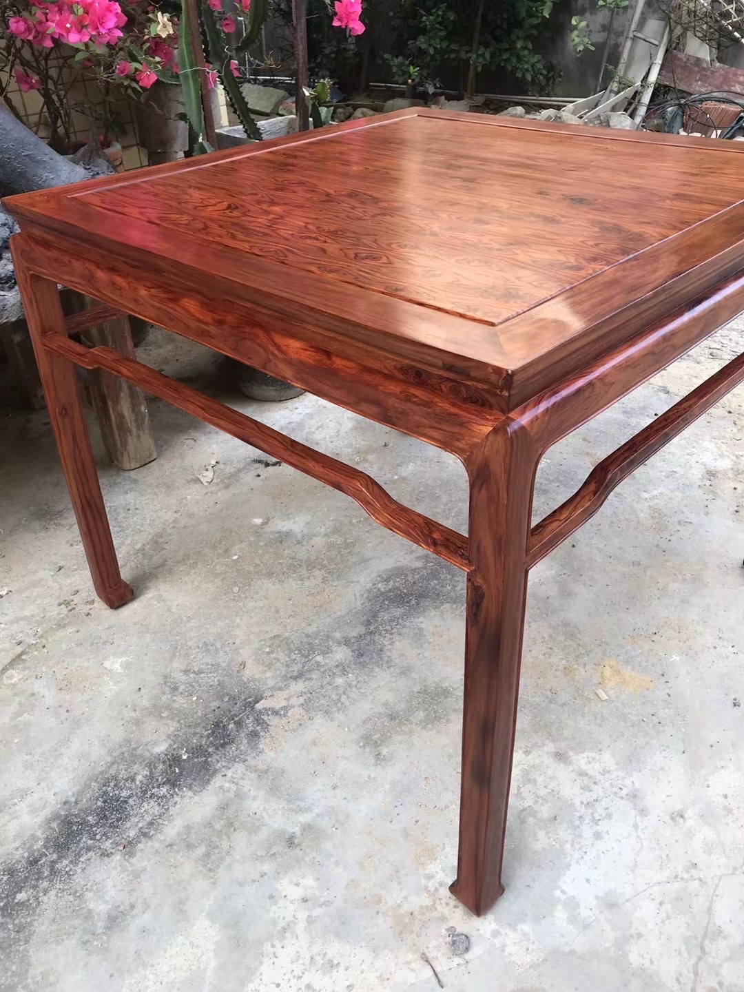 海南黄花梨八仙桌多少钱