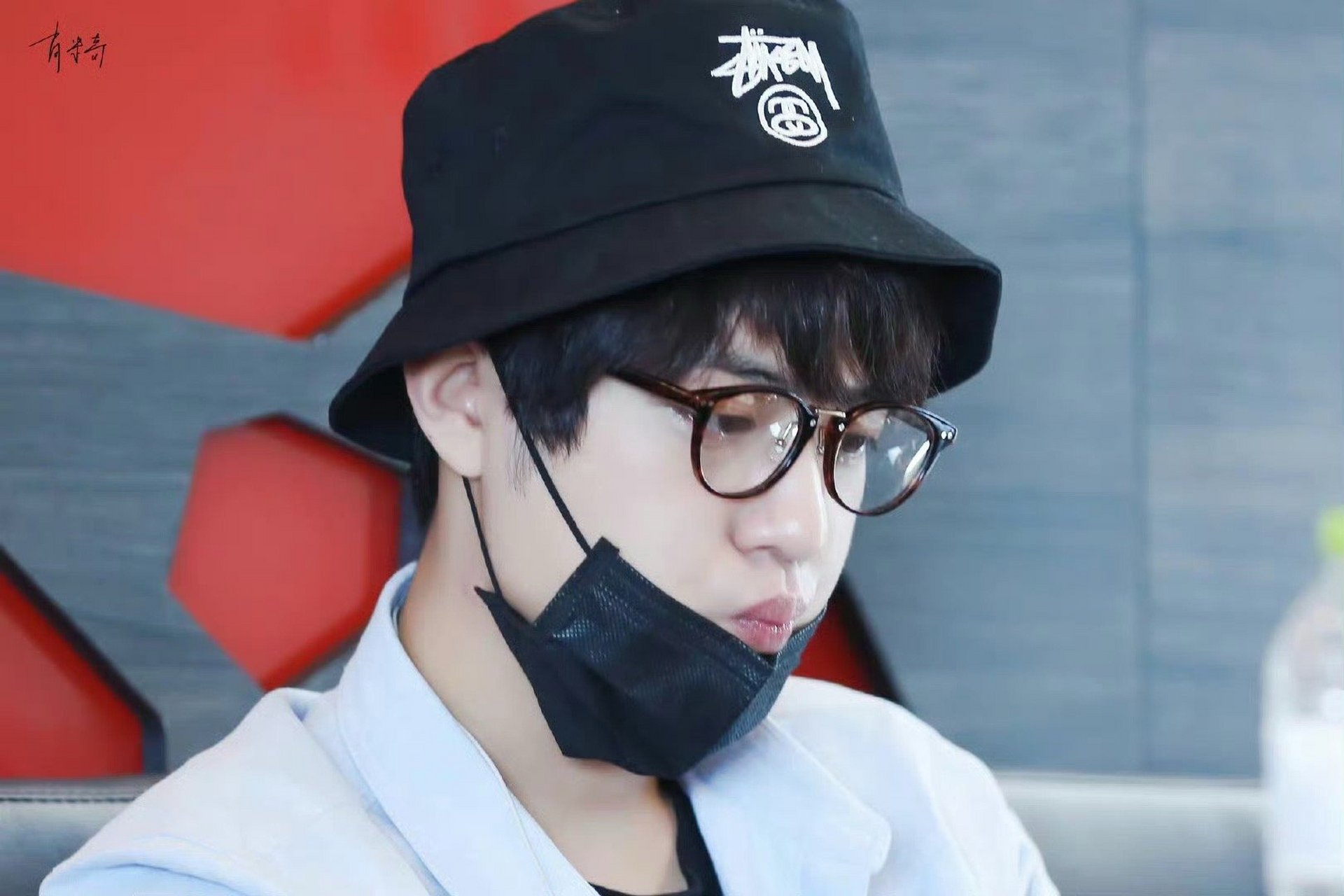 本就可爱哈哈哈再嘟小嘴,啊啊啊你是在引诱我吗?